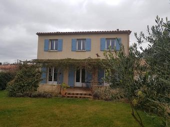 Villa With 3 Bedrooms In S�rignan-du-comtat, With Private Pool, Enclosed Garden And Wifi - 130 Km From The Beach
