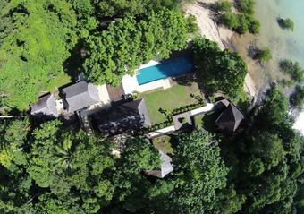 Hotel Saujana Private Villas