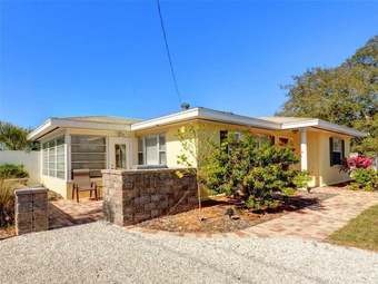 Poco Place, 2 Bedrooms, Wifi, 2 Blocks To Beach, Sleeps 6