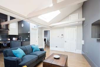 The Harbourside Loft - Stylish & Modern 1bdr Apartment In The Old City