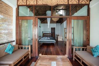 Villa Surfing Carabao Beach Houses - Adults Only