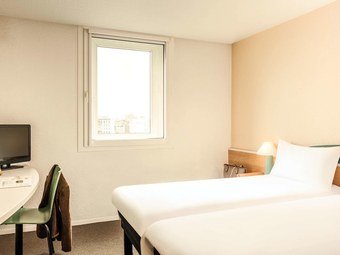Hotel Ibis Paris Porte De Bercy