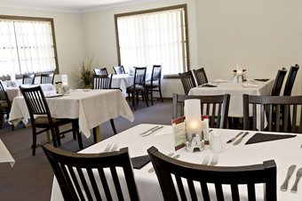 Hilltops Retreat Motor Inn