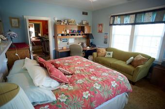 Bed & Breakfast The Farm Inn