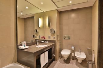 Hotel Hili Rayhaan By Rotana