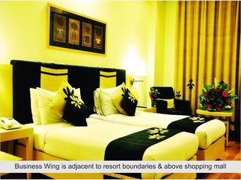 Treehouse Hotel Club & Spa