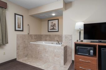 Hotel Americinn By Wyndham Bemidji