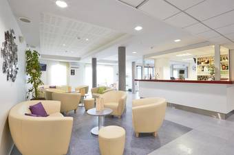 Hotel Kyriad Saint Chely D'apcher - Aire De La Loz�re