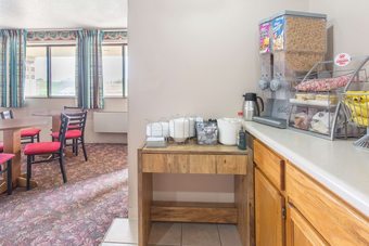 Hotel Super 8 By Wyndham Austin Mn