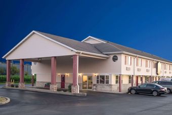 Hotel Super 8 By Wyndham Wapakoneta