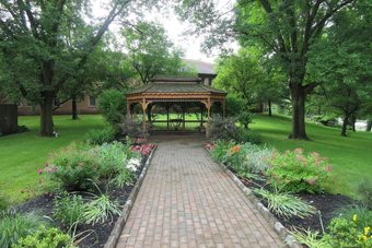 Hotel Quality Inn & Suites