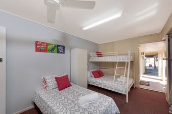 Bundaberg Coral Villa Motor Inn