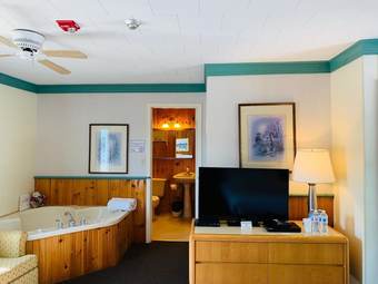 Hotel Algonquin Lakeside Inn