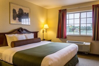 Boarders Inn & Suites By Cobblestone Hotels - Shawano