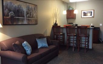 Hotel Cardinal Inn & Event Center