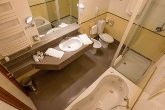 Solofra Palace Hotel Resorts