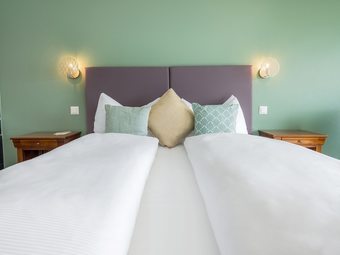 Schloss-hotel ? Swiss-chalet Merlischachen