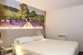Brit Hotel Avignon Sud