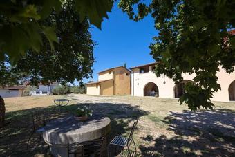 Apartment With 3 Bedrooms In Terranuova Bracciolini, Arezzo, With Wonderful Mountain View, Enclosed Garden And Wifi