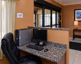 Hotel Quality Inn & Suites South