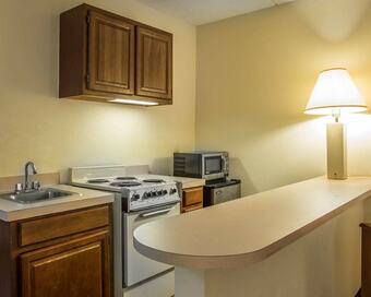 Motel Econo Lodge Inn & Suites