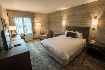 Normandy Farm Hotel And Conference Center