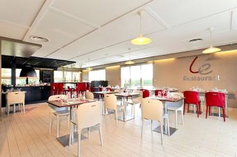 Hotel Campanile Versailles - Buc