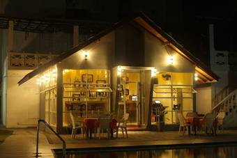 Hotel Navro Beach Resort