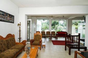 Oyo 347 Hotel Empryean