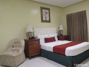 Dreamwave Hotel Lemery