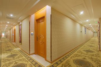 Venus International Hotel ( Shanghai Wild Zoo Shop)