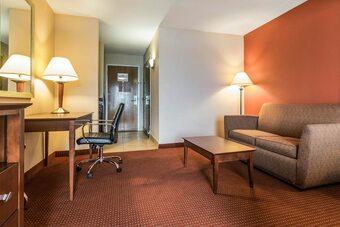 Hotel Quality Inn & Suites