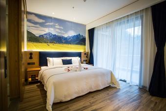 Spring Posh Roadsun International Hotel & Resort