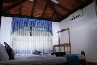 Bed & Breakfast L.l.tourist Inn & Safari Jeeps