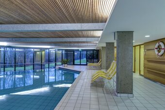 Hotel Collegium Glash�tten Gmbh