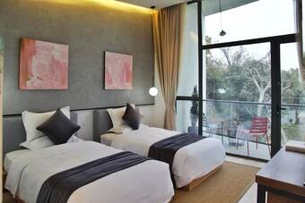 Hotel Taoism Seclusive Genealand