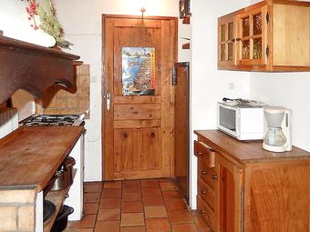 House With 4 Bedrooms In Thorame-basse, With Wonderful Mountain View, Enclosed Garden And Wifi - 16 Km From The Beach