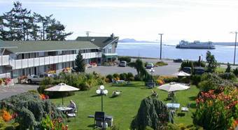 Hotel The Cedarwood Inn & Suites