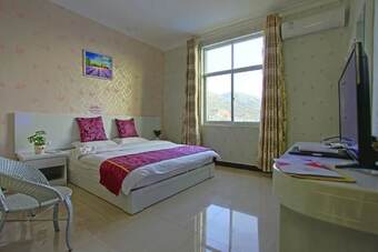 Lijiang Airport Yijia Hotel