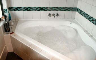 Cabana Cloud Nine Spa Chalets