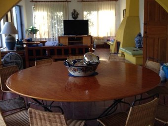 La Casa M�s Bonita De Teques - 30 Personas