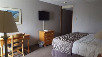 Hibbing Park Hotel & Suites