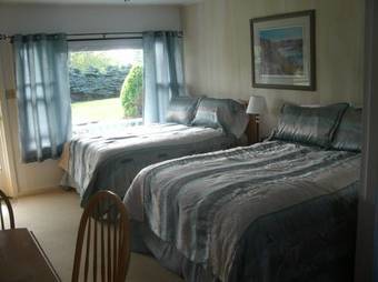 Lily Front Motel & Cottages