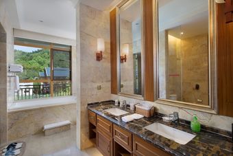 Huitang Huatian Hot Spring Resort Hotel