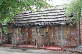 Posada Roy's Rest Camp