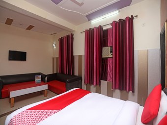 Hotel Oyo 19472 Highway Regency