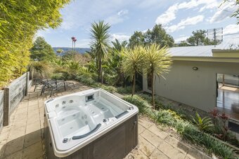 The Drawing Rooms Of Berry