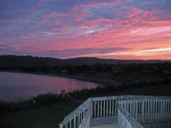 Hotel Seascape Costal Retreat