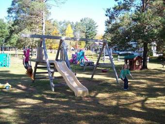 Logging Chain Lodge Cottage Resort