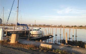 Three-bedroom Holiday Home In St. Michel En L'herm